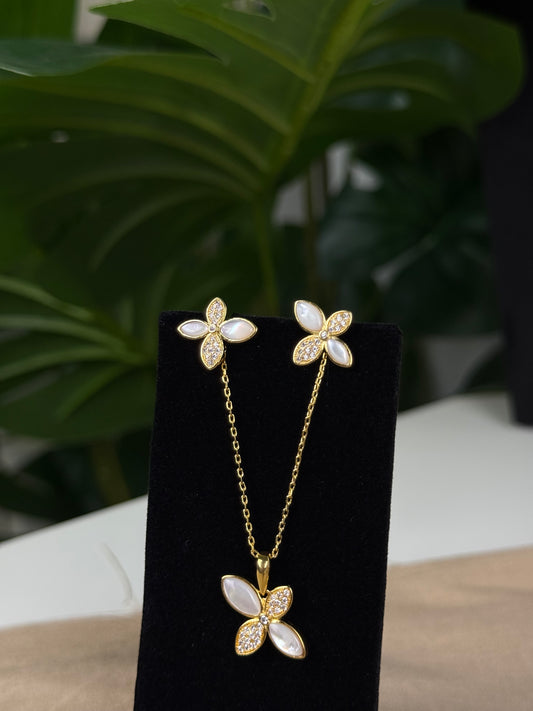 Lumi Charm - White