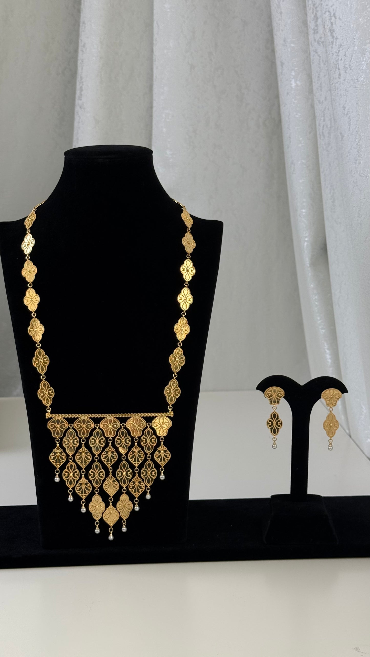 Sheikha Hind – Long
