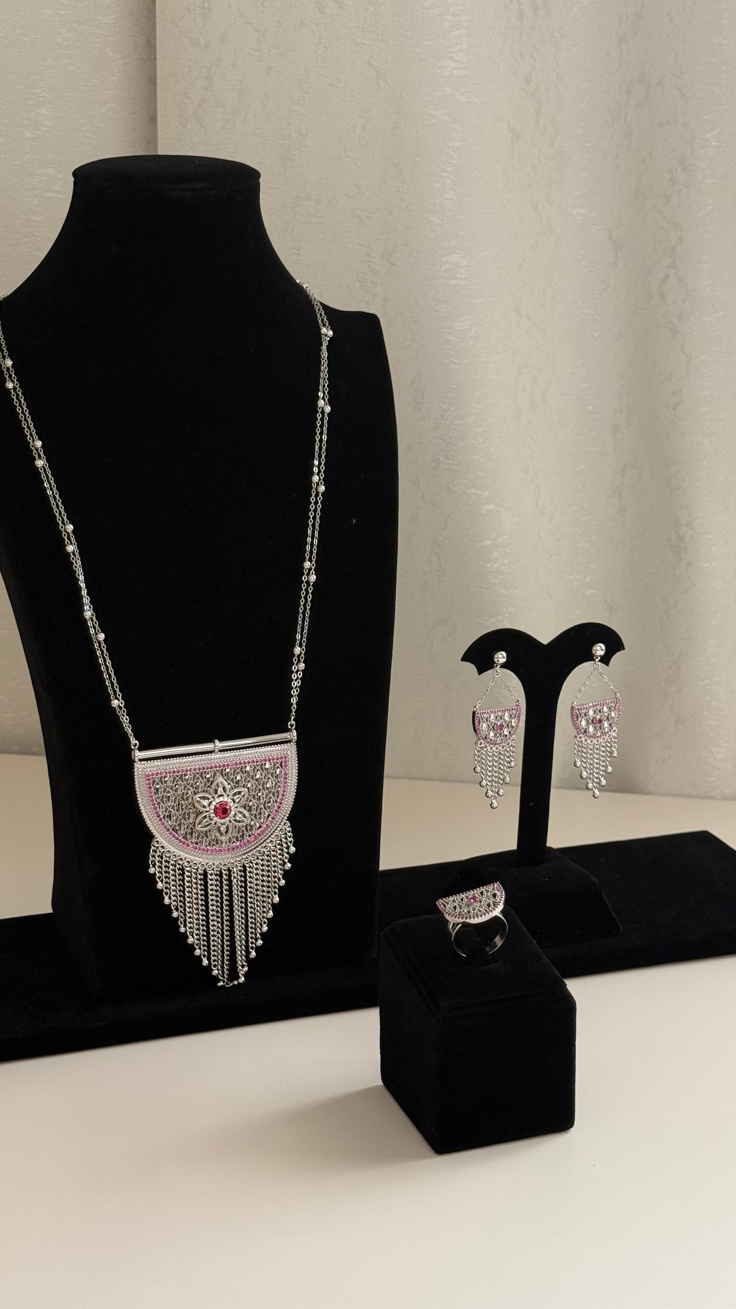 Zareen Set